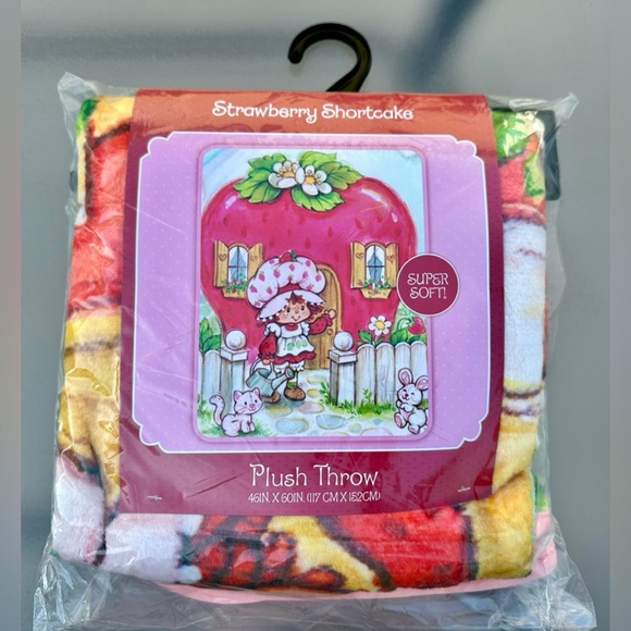 Strawberry Shortcake🍓Blanket - Picture 6 of 6